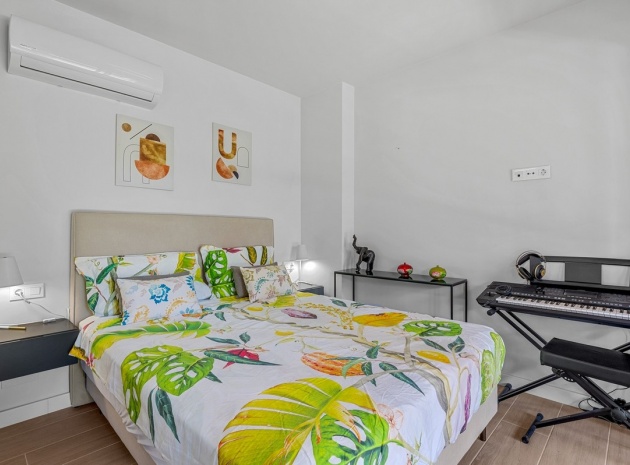 Återförsäljning - Lägenhet - Orihuela - Villamartin