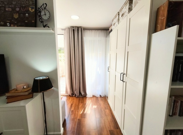 Resale - Townhouse - Torrevieja - Torrevieja Centro