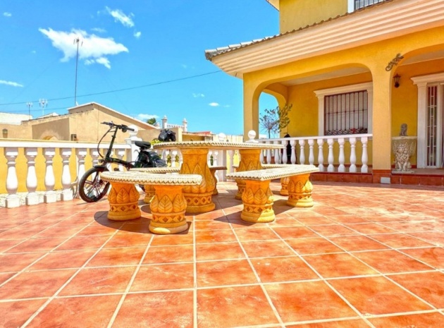 Wiederverkauf - Villa - Torrevieja - Torrevieja Centro