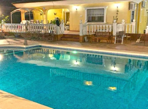 Wiederverkauf - Villa - Torrevieja - Torrevieja Centro