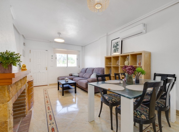 Resale - Townhouse - Playa Flamenca - las chismosas