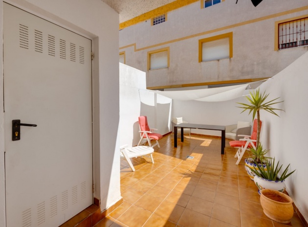 Resale - Townhouse - Playa Flamenca - las chismosas