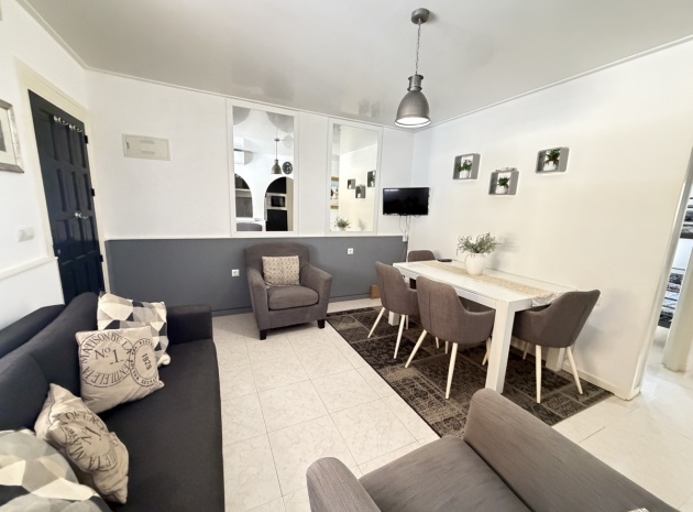 Resale - Apartment - Villamartin - lomas del golf