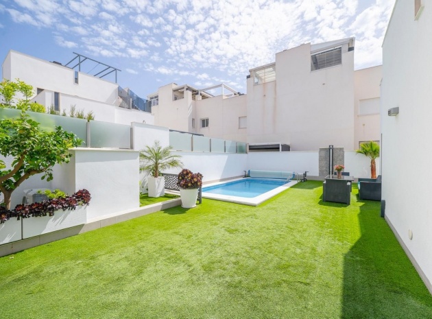 Wiederverkauf - Villa - Torrevieja - Torrevieja Centro