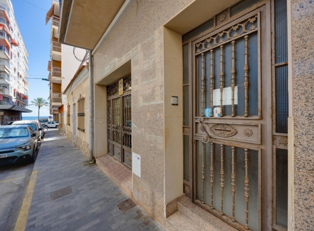 Återförsäljning - Lägenhet - Torrevieja - Playa Del Cura