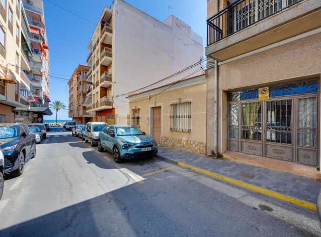 Återförsäljning - Lägenhet - Torrevieja - Playa Del Cura