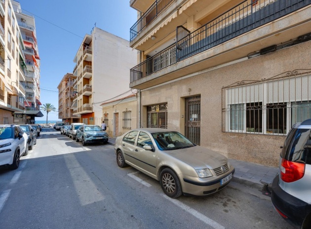 Återförsäljning - Lägenhet - Torrevieja - Playa Del Cura