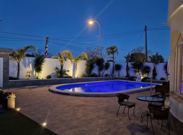 Wiederverkauf - Villa - Torrevieja - Torrevieja Centro