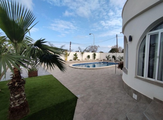 Wiederverkauf - Villa - Torrevieja - Torrevieja Centro