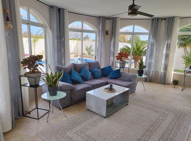 Wiederverkauf - Villa - Torrevieja - Torrevieja Centro