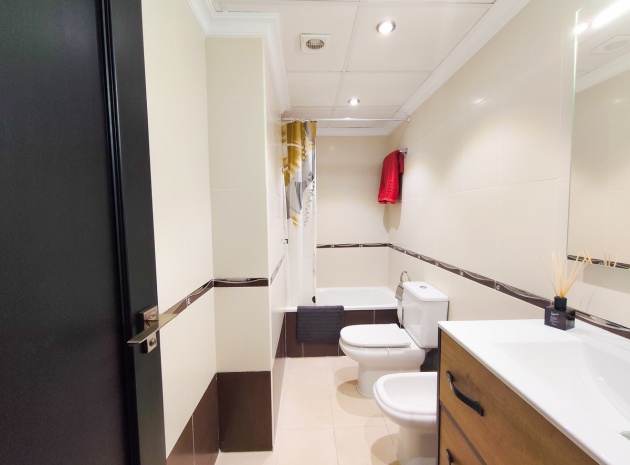 Wiederverkauf - Wohnung - Torrevieja - Torrevieja Centro
