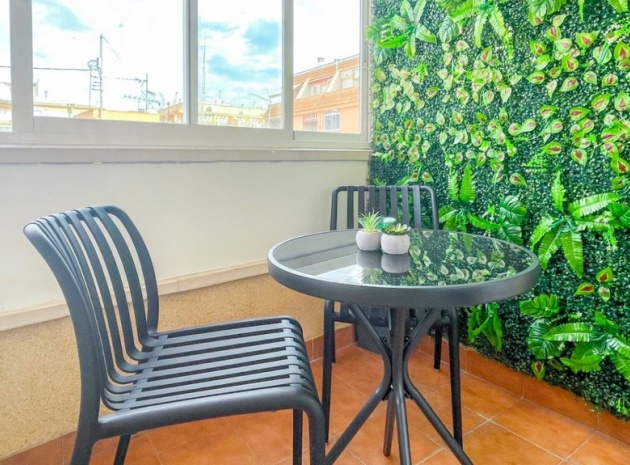 Wiederverkauf - Wohnung - Torrevieja - Torrevieja Centro