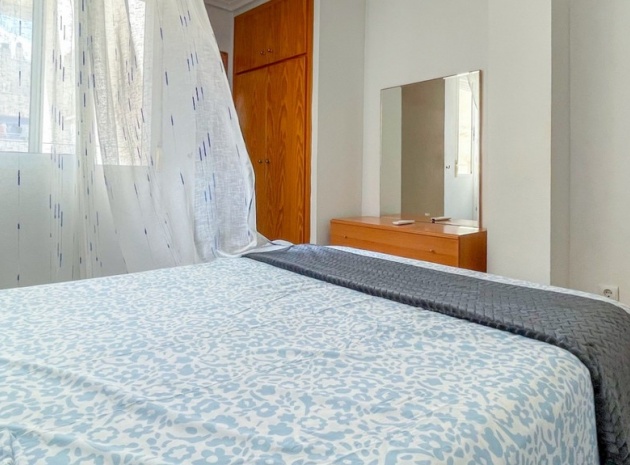 Wiederverkauf - Wohnung - Torrevieja - Torrevieja Centro