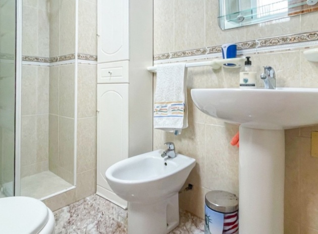 Wiederverkauf - Wohnung - Torrevieja - Torrevieja Centro