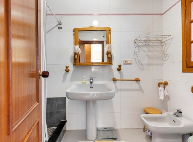 Wiederverkauf - Stadthaus - Torrevieja - La Mata