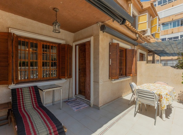 Wiederverkauf - Stadthaus - Torrevieja - La Mata