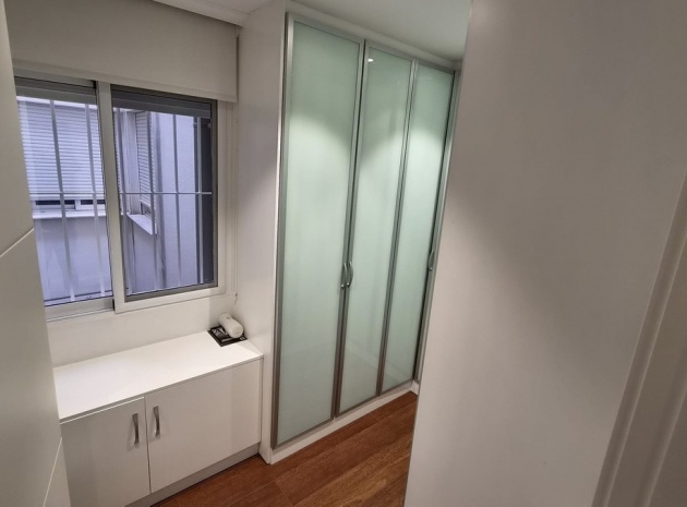 Wiederverkauf - Wohnung - Torrevieja - Torrevieja Centro