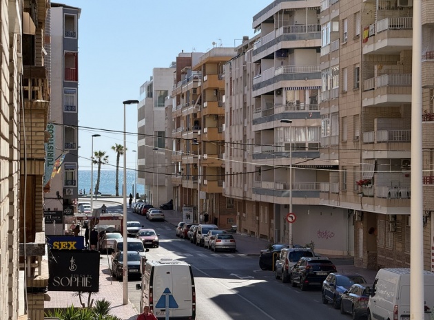 Wiederverkauf - Wohnung - Torrevieja - Torrevieja Centro