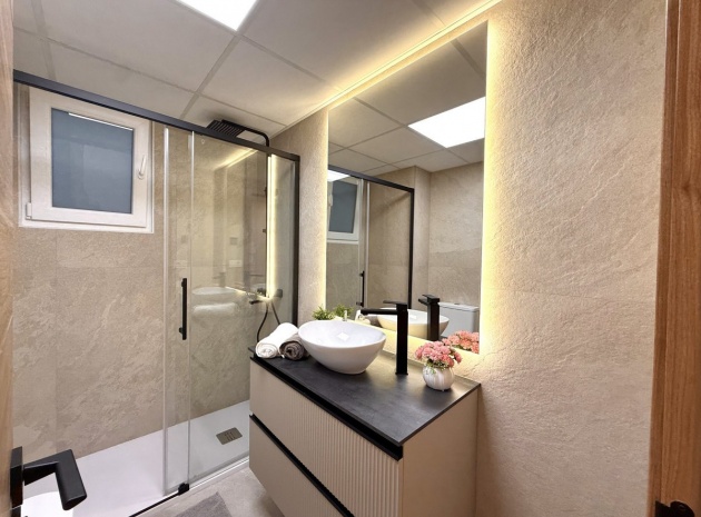 Wiederverkauf - Wohnung - Torrevieja - Torrevieja Centro