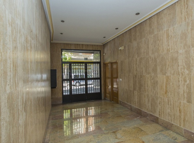 Wiederverkauf - Wohnung - Torrevieja - Torrevieja Centro