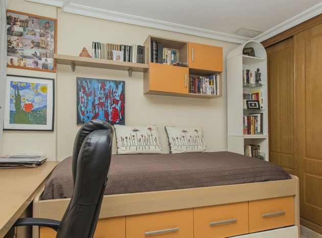 Wiederverkauf - Wohnung - Torrevieja - Torrevieja Centro