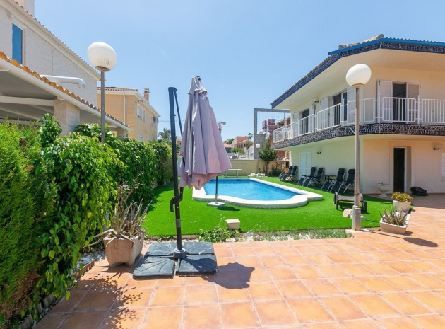 Wiederverkauf - Villa - Orihuela - Orihuela Costa