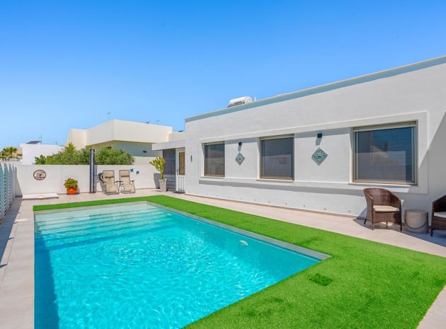 Återförsäljning - Villa - La Marina