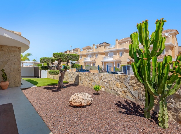 Återförsäljning - Villa - La Marina
