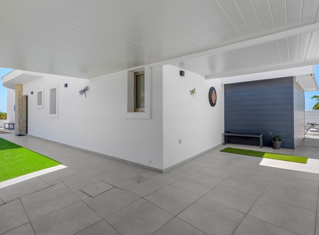 Återförsäljning - Villa - La Marina