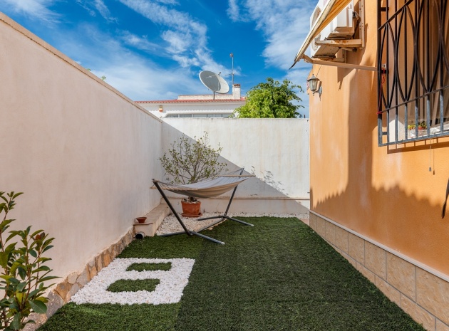 Återförsäljning - Villa - Ciudad Quesada