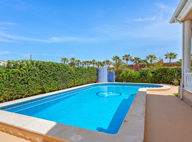 Wiederverkauf - Villa - Torrevieja - La Mata
