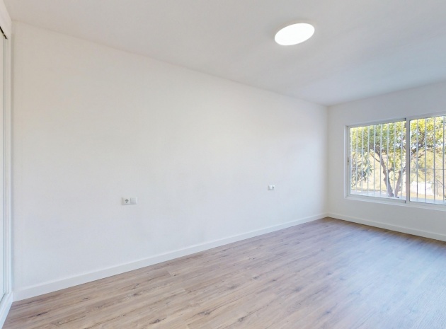Wiederverkauf - Wohnung - Villamartin