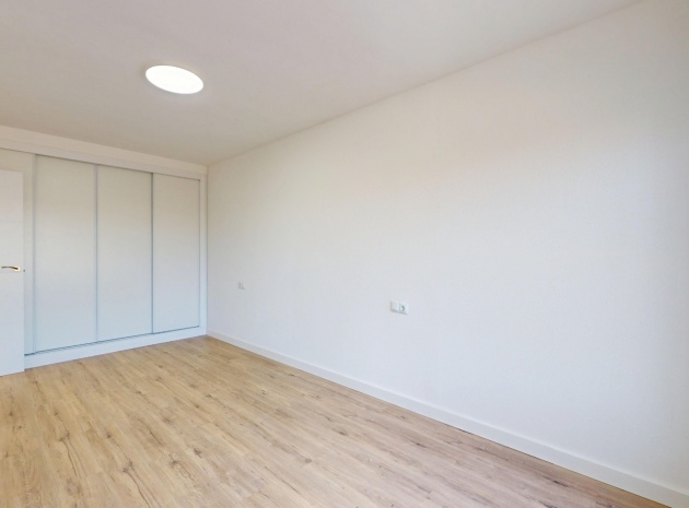 Wiederverkauf - Wohnung - Villamartin