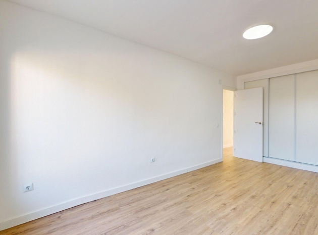 Wiederverkauf - Wohnung - Villamartin