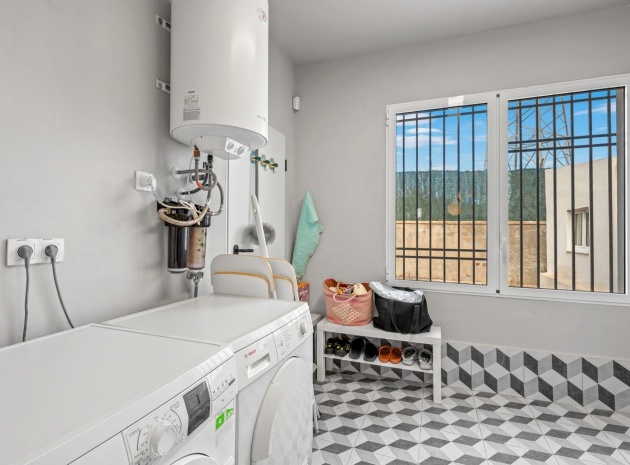 Återförsäljning - Country Property - Elche