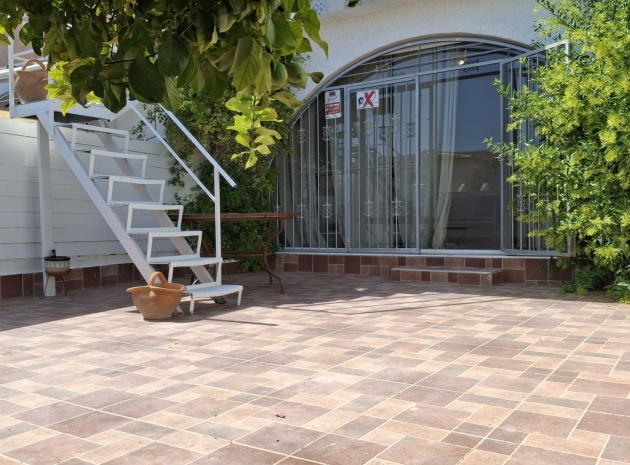 Resale - Bungalow - Playa Flamenca - las chismosas