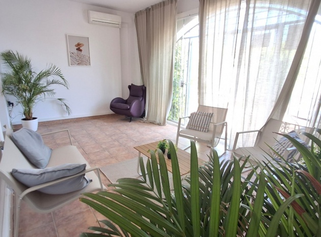 Resale - Bungalow - Playa Flamenca - las chismosas