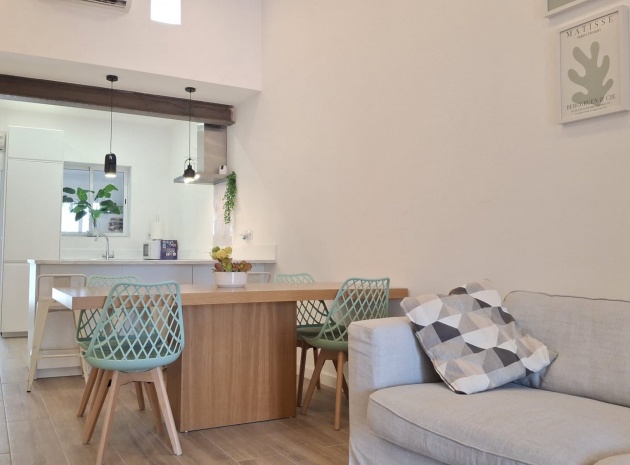 Resale - Bungalow - Playa Flamenca - las chismosas