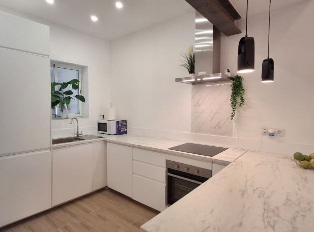 Resale - Bungalow - Playa Flamenca - las chismosas