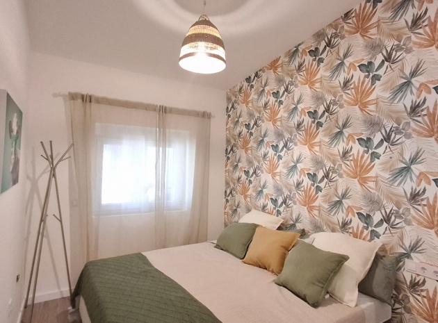 Resale - Bungalow - Playa Flamenca - las chismosas