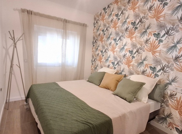 Resale - Bungalow - Playa Flamenca - las chismosas