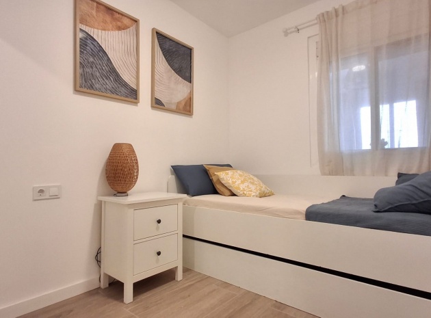 Resale - Bungalow - Playa Flamenca - las chismosas