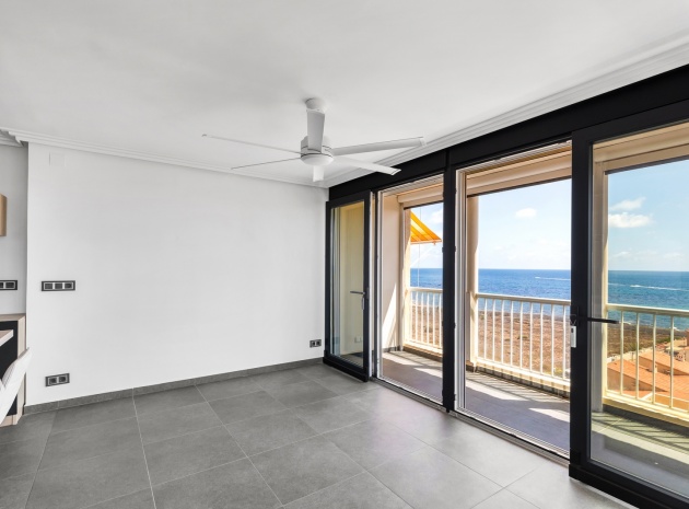 Resale - Apartment - Punta Prima - rocio del mar