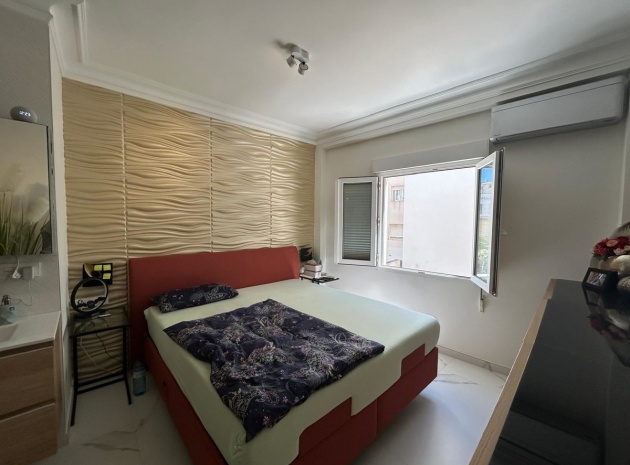 Wiederverkauf - Wohnung - Torrevieja - Torrevieja Centro