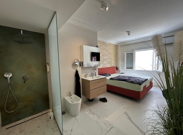 Wiederverkauf - Wohnung - Torrevieja - Torrevieja Centro