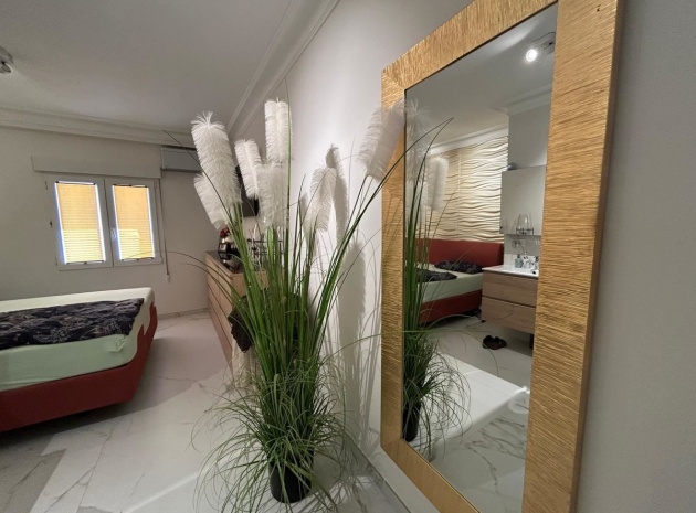 Wiederverkauf - Wohnung - Torrevieja - Torrevieja Centro