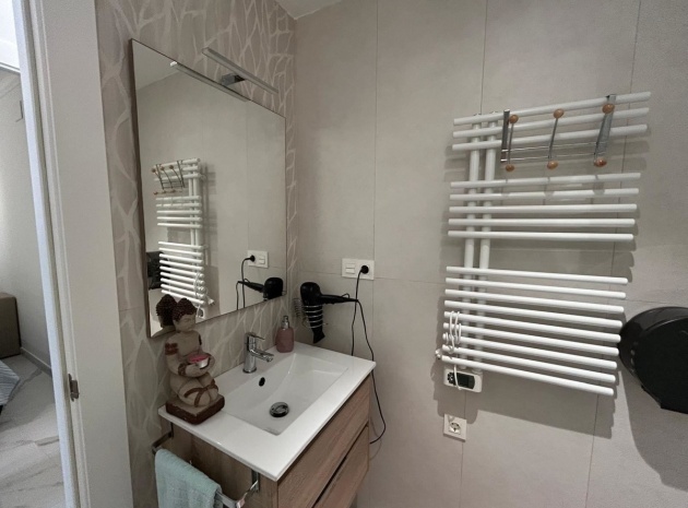 Wiederverkauf - Wohnung - Torrevieja - Torrevieja Centro