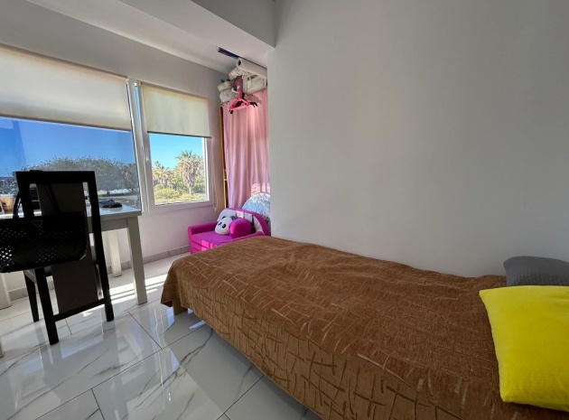 Wiederverkauf - Wohnung - Torrevieja - Torrevieja Centro