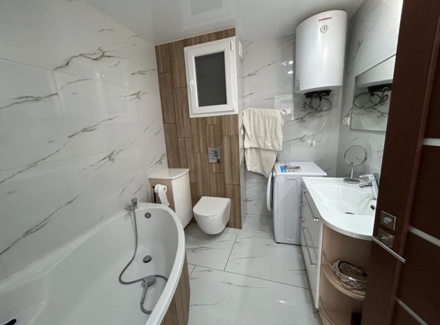 Wiederverkauf - Wohnung - Torrevieja - Torrevieja Centro