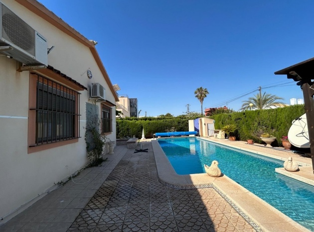 Återförsäljning - Villa - Orihuela - Cabo Roig